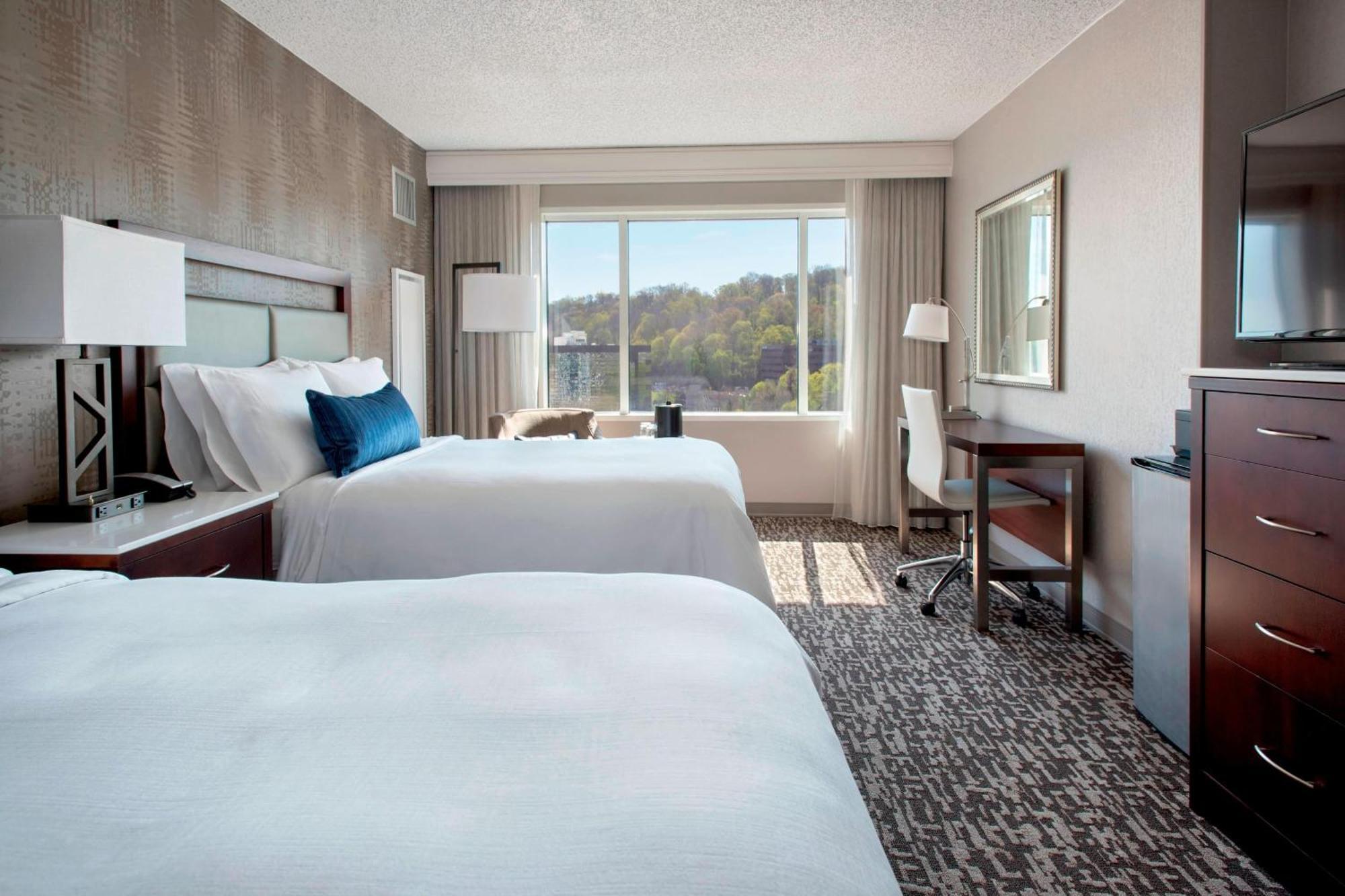 Marriott Philadelphia West Hotel