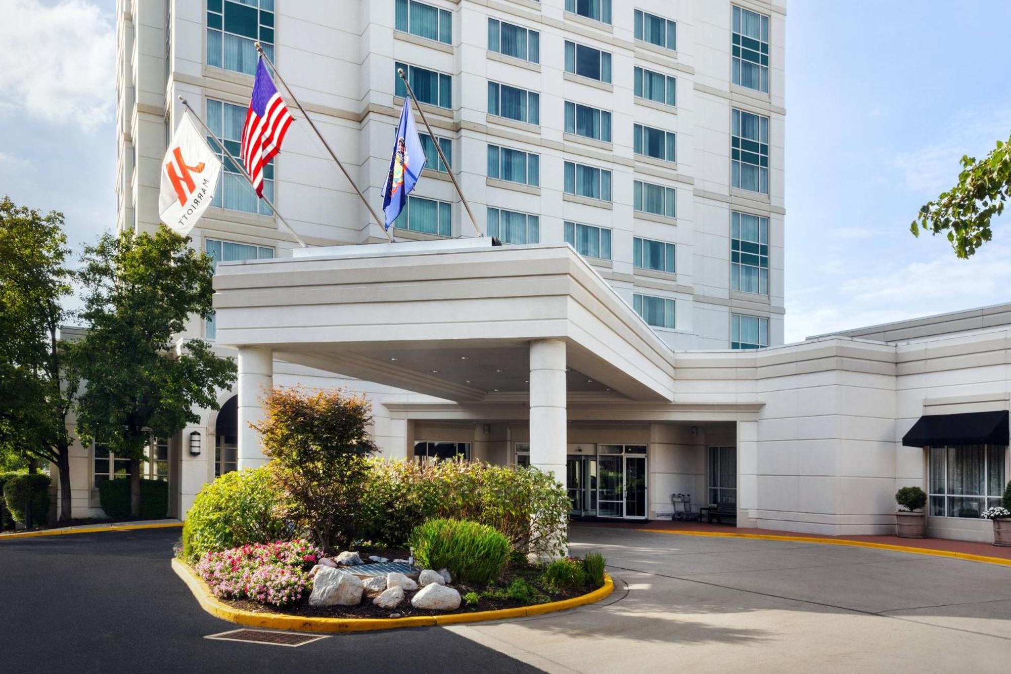 Marriott Philadelphia West Hotel