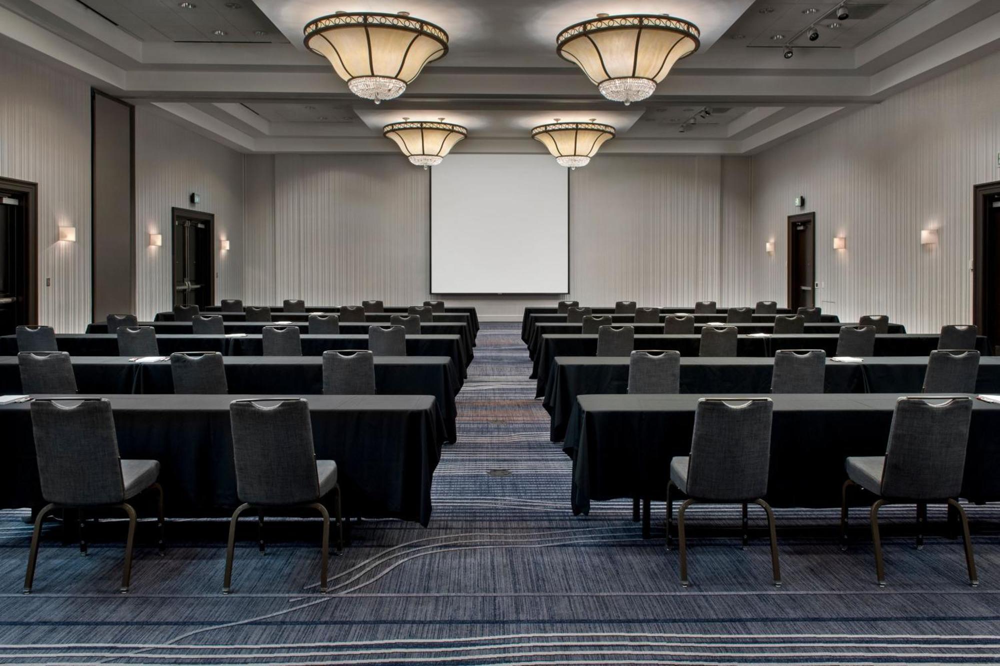 Marriott Philadelphia West Hotel 4*